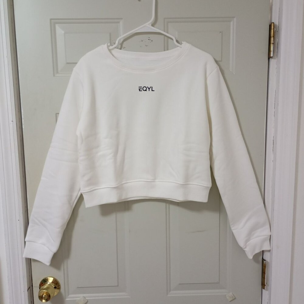 EQYL Sweatshirt Crop White Crewneck  Sise XL Womens Sport Sporty NWT